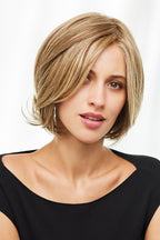 Gisela Mayer Duo Lady, side view showing the mid-length silhouette and natural-looking Remy/synthetic fiber blend.