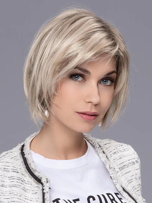 Cette perruque Ellen Wille offre un rendu naturel grâce à sa lace front et son mono-filament. Adaptée à l’alopécie ou pelade.