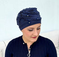 Bonnet chimio Adèle en bambou, doux et élégant, parfait pour alopécie ou traitement, apporte confort et féminité au quotidien.
