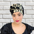 Bonnet chimio MM Paris pour femme, élégant et confortable, parfait pour alopécie ou perte de cheveux, avec maintien et protection anti-UV.
