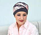 Bonnet femme chimio Doris en bambou, confortable et sans coutures. Adapté aux femmes avec pelade, alopécie ou après chimiothérapie. Drapé élégant pour volume, maintien et chaleur pendant la mi-saison.
