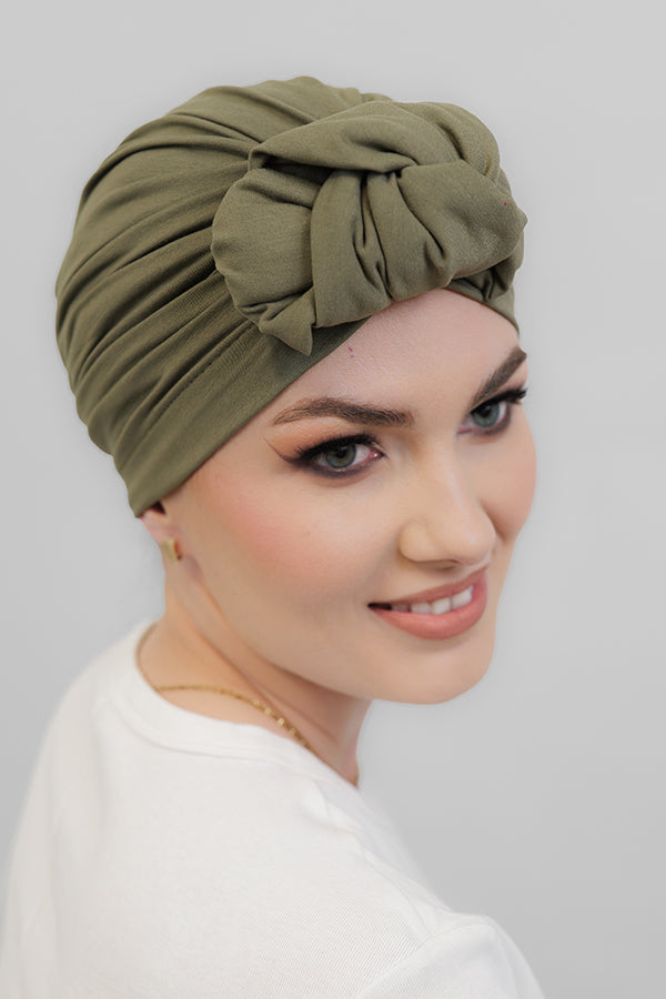 Morgan Vert soft bamboo bonnet by Lidia Création in fresh green - breathable hat for hair loss