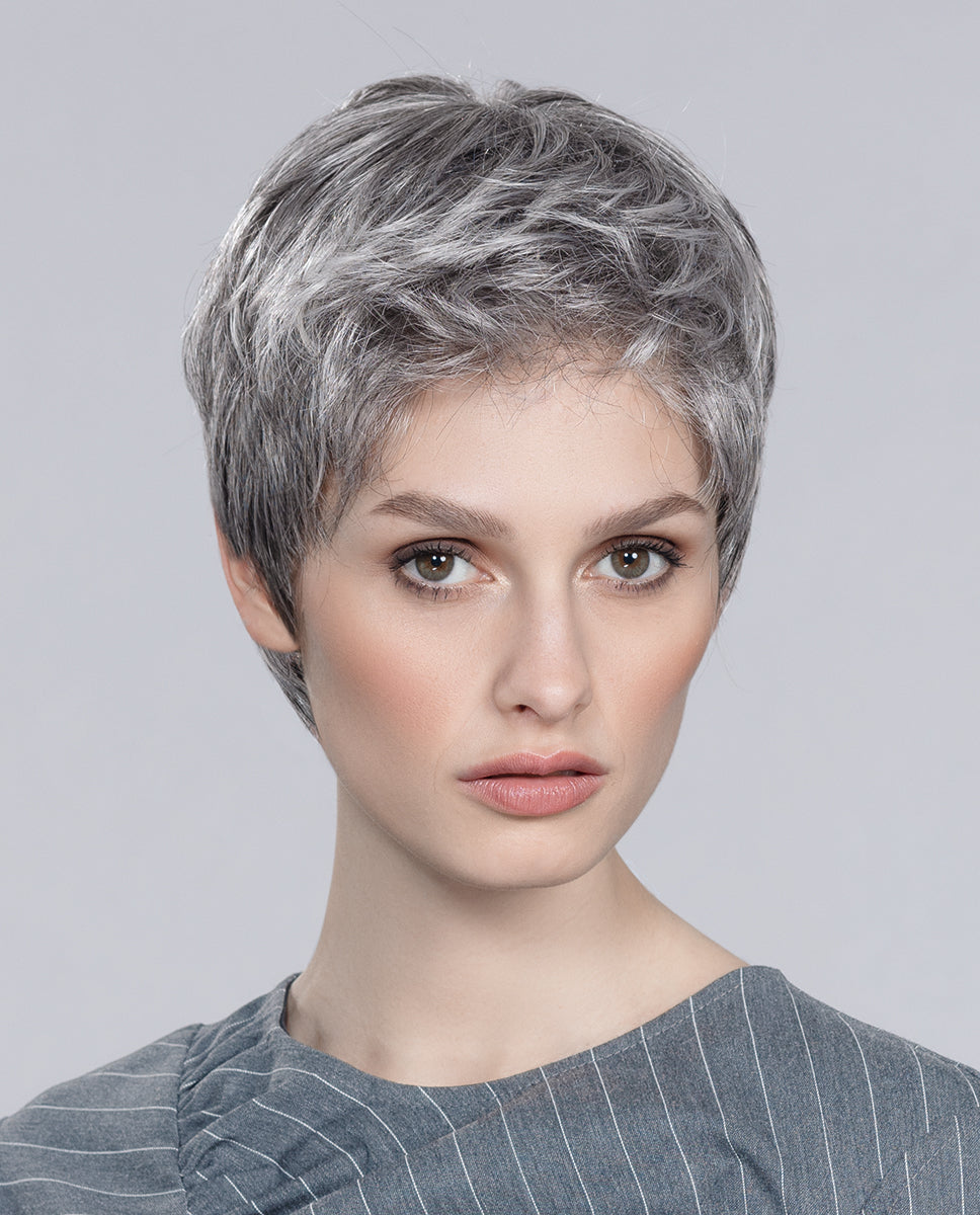 Side view of the Ellen Wille Risk Sensitive short wig, featuring a refined sporty cut and invisible lace front.