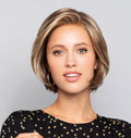 Perruque Call Gisela Mayer mi-longue fluide et effilée avec bordure frontale discrète pour un style naturel et élégant