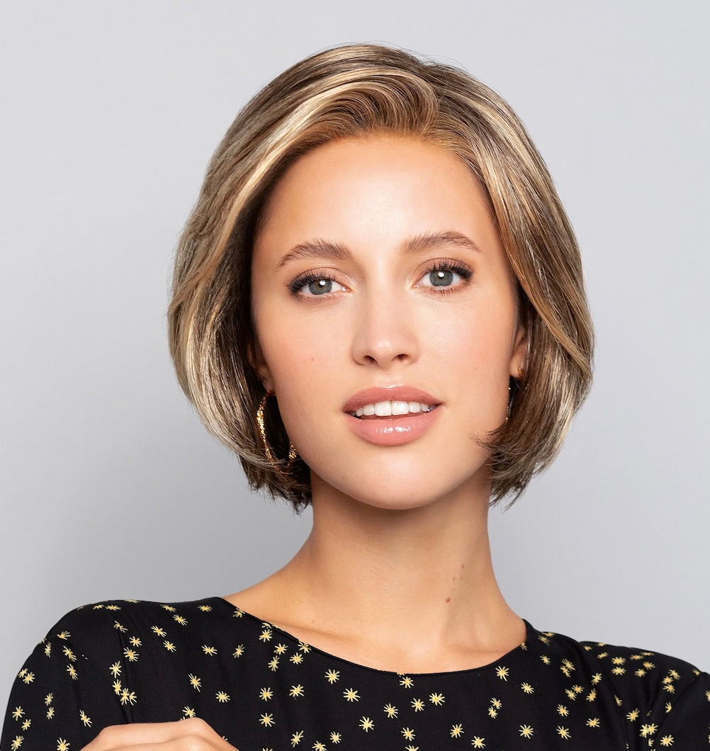Perruque Call Gisela Mayer mi-longue fluide et effilée avec bordure frontale discrète pour un style naturel et élégant