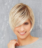 Perruque Cosmo Chic Mono Lace Gisela Mayer – coupe courte, frange longue, style féminin, élégant et naturel