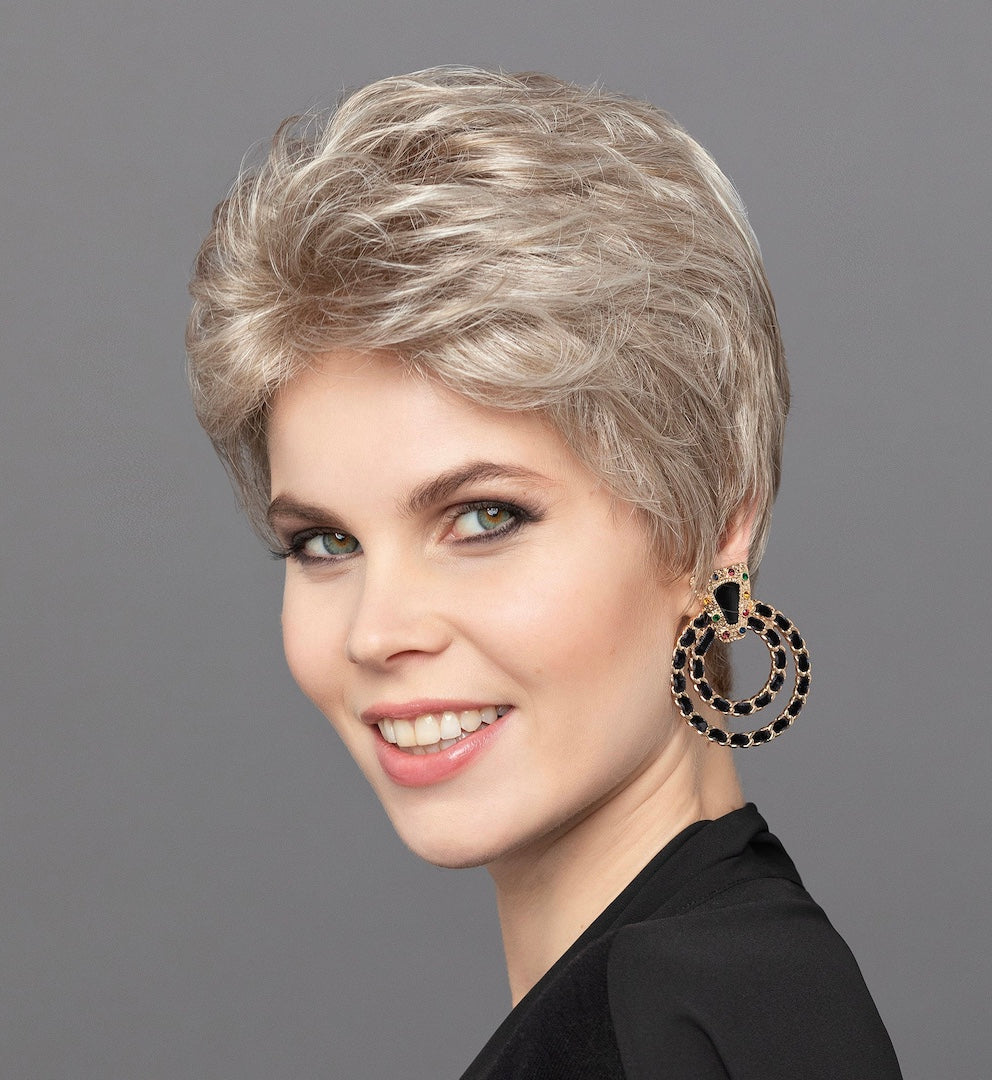 Anna Mono Lace wig by Gisela Mayer - short wavy style from the Modern'Hair collection with lace front