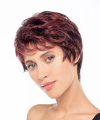 Perruque Sky Gisela Mayer wigs, mi-longue ondulée, volume élégant, style féminin moderne et raffiné