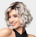 Perruque Mika Gisela Mayer, boucles généreuses, confort exceptionnel, effet naturel, idéal pour un look élégant et confiant.