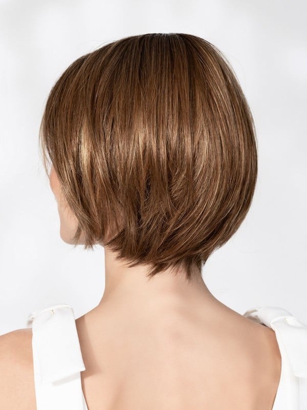 Ellen Wille Star Deluxe, three-quarter view showing the dynamic short bob silhouette and modern feathered finish.